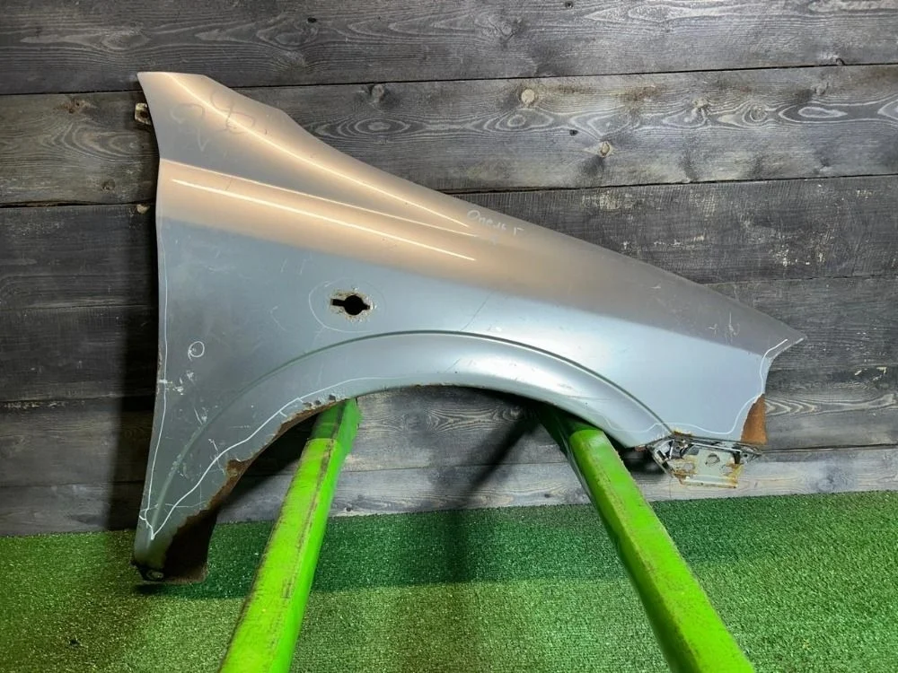 Крыло переднее правое Opel Astra G