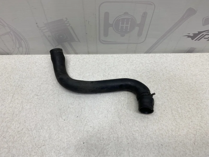 Патрубок ож Mercedes-benz 2013 W246