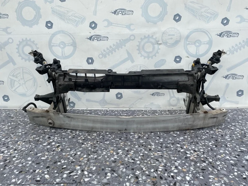 Передняя панель телевизор Mercedes-benz 2013 W246