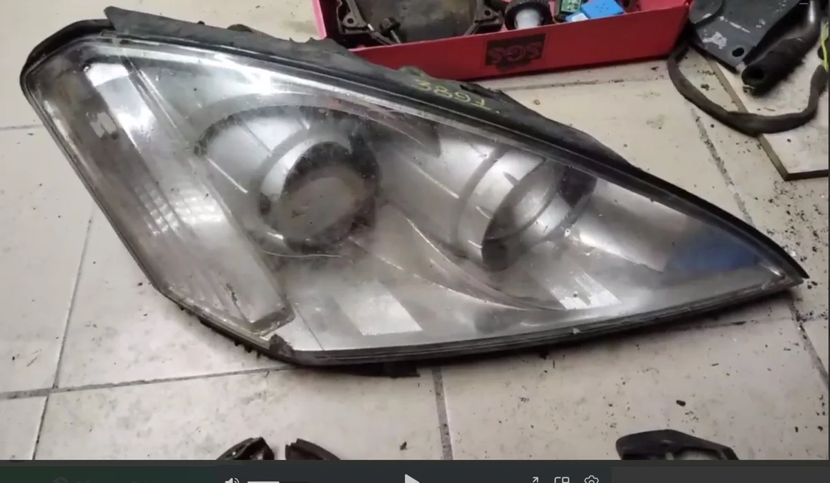 Фара правая SsangYong Kyron I рестайлинг (2007–2016)