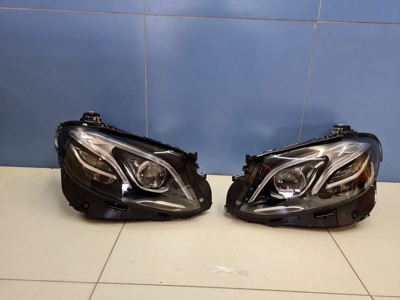 Комплект фар для Mercedes E-klasse W213 2016-