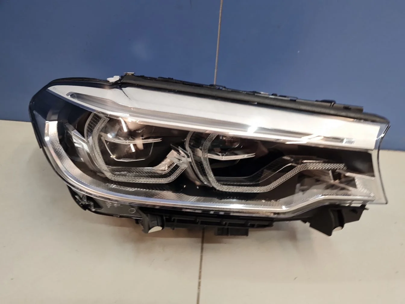 Фара правая для BMW 5 G30 F90 2016-