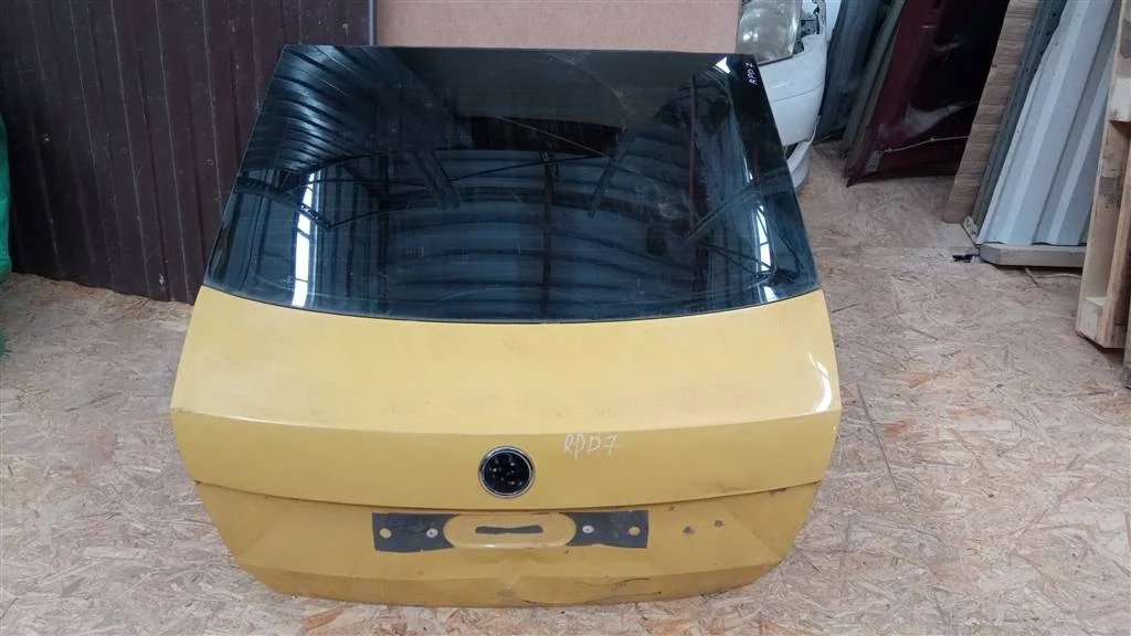 Б.у. дверь багажника SKODA RAPID SKODA RAPID