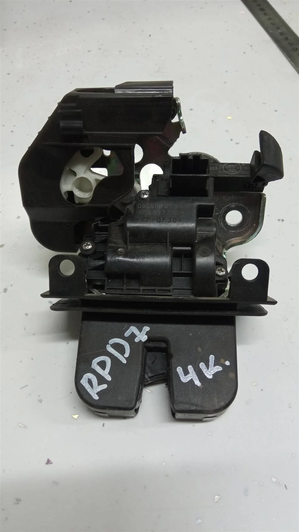 Б.у. замок багажника SKODA RAPID SKODA RAPID