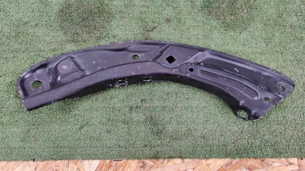 Б.у. кронштейн крепления фары SKODA RAPID NH SKODA RAPID NH