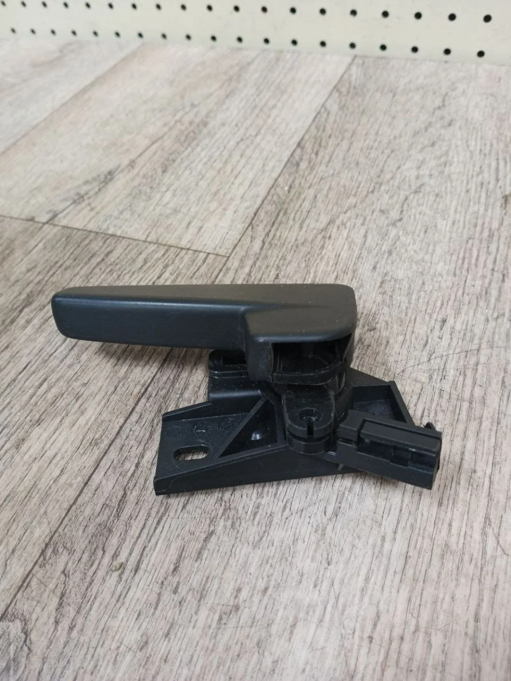 Ручка открывания капота Volkswagen Polo V (2009—2015) Polo V (2009—2015) 612,  602,  6C1