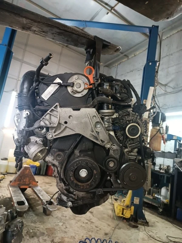 Двигатель ccz Audi A3 2012 8PA