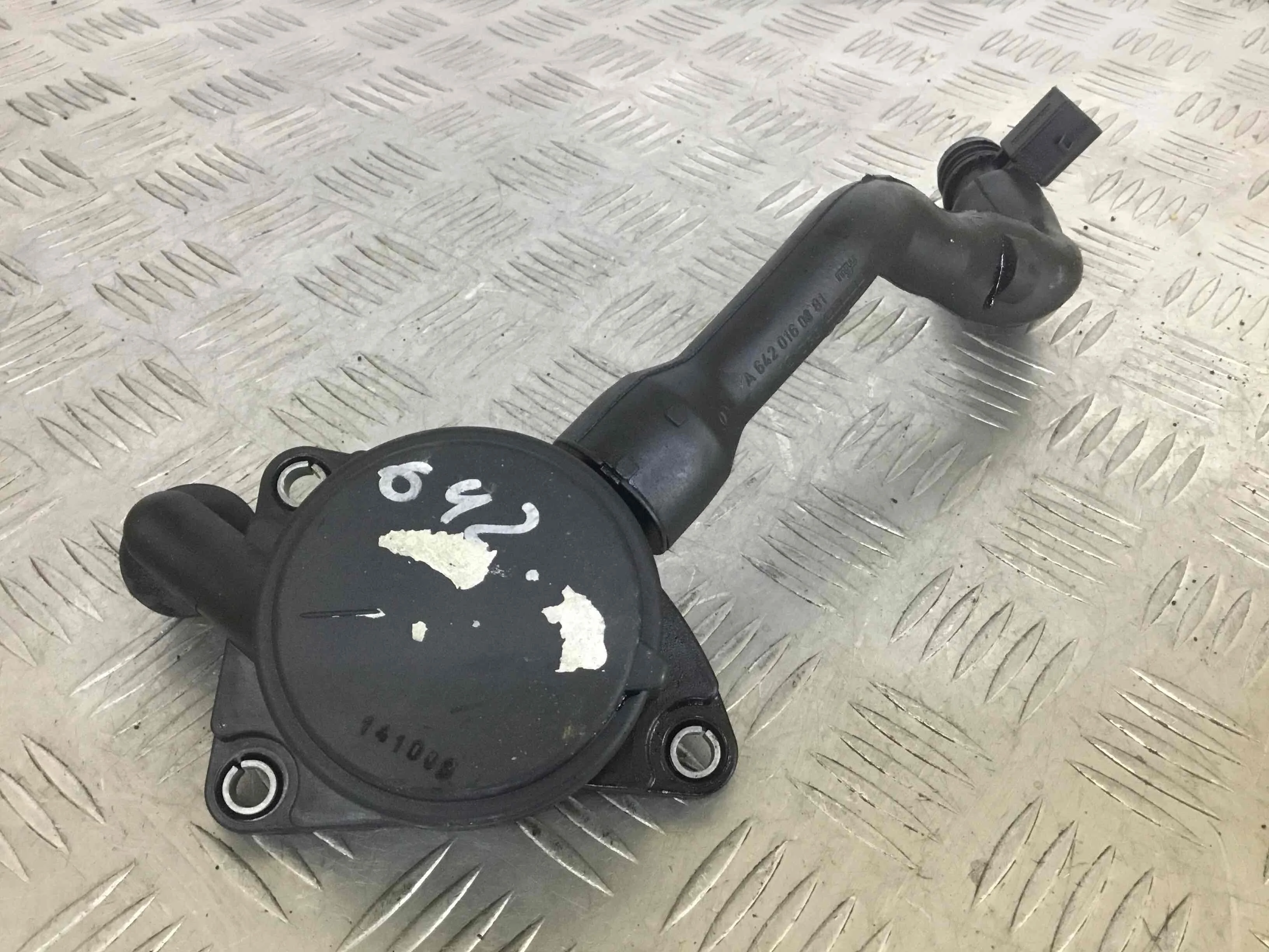 Маслоотделитель (сапун) Mercedes C-klasse W204/S204 (2007-2012) дизель 3.0 CDI Механика Седан