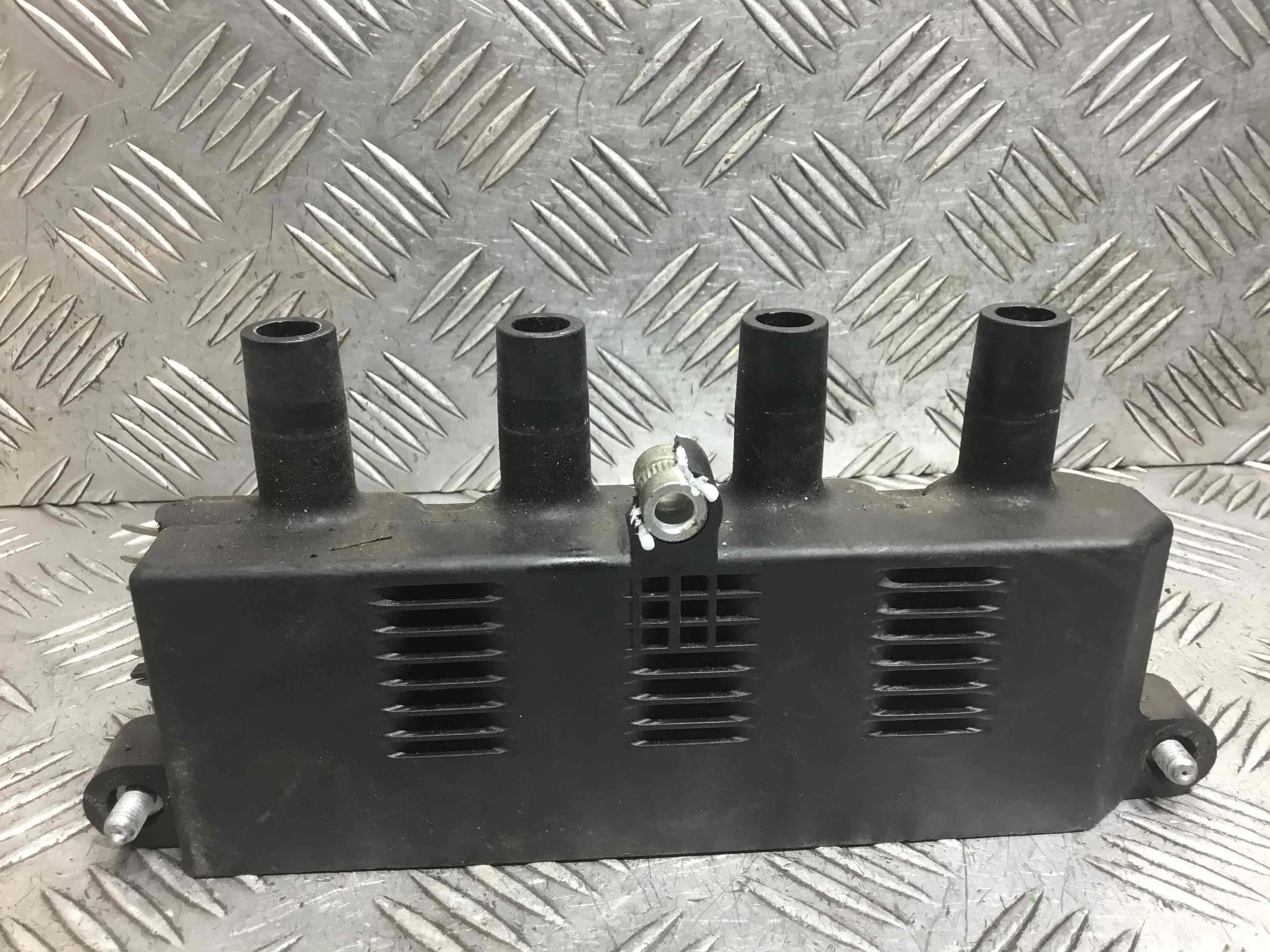 Катушка зажигания Fiat Punto 2 поколение [рестайлинг] (2003-2010) бензин 1.2 i Механика Х/б