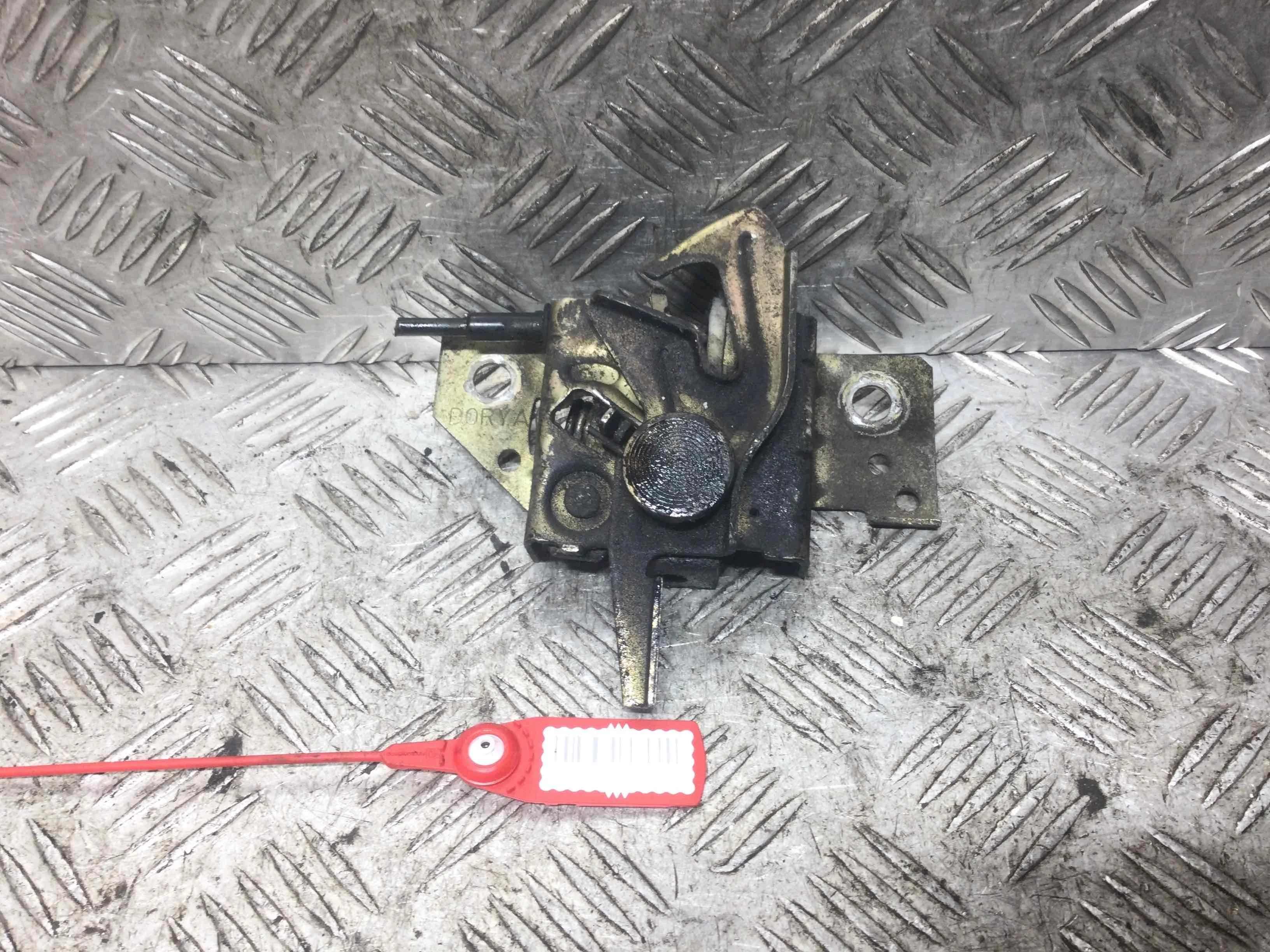 Замок капота Mazda 2 1 поколение (2003-2005) бензин 1.4 i Механика Х/б