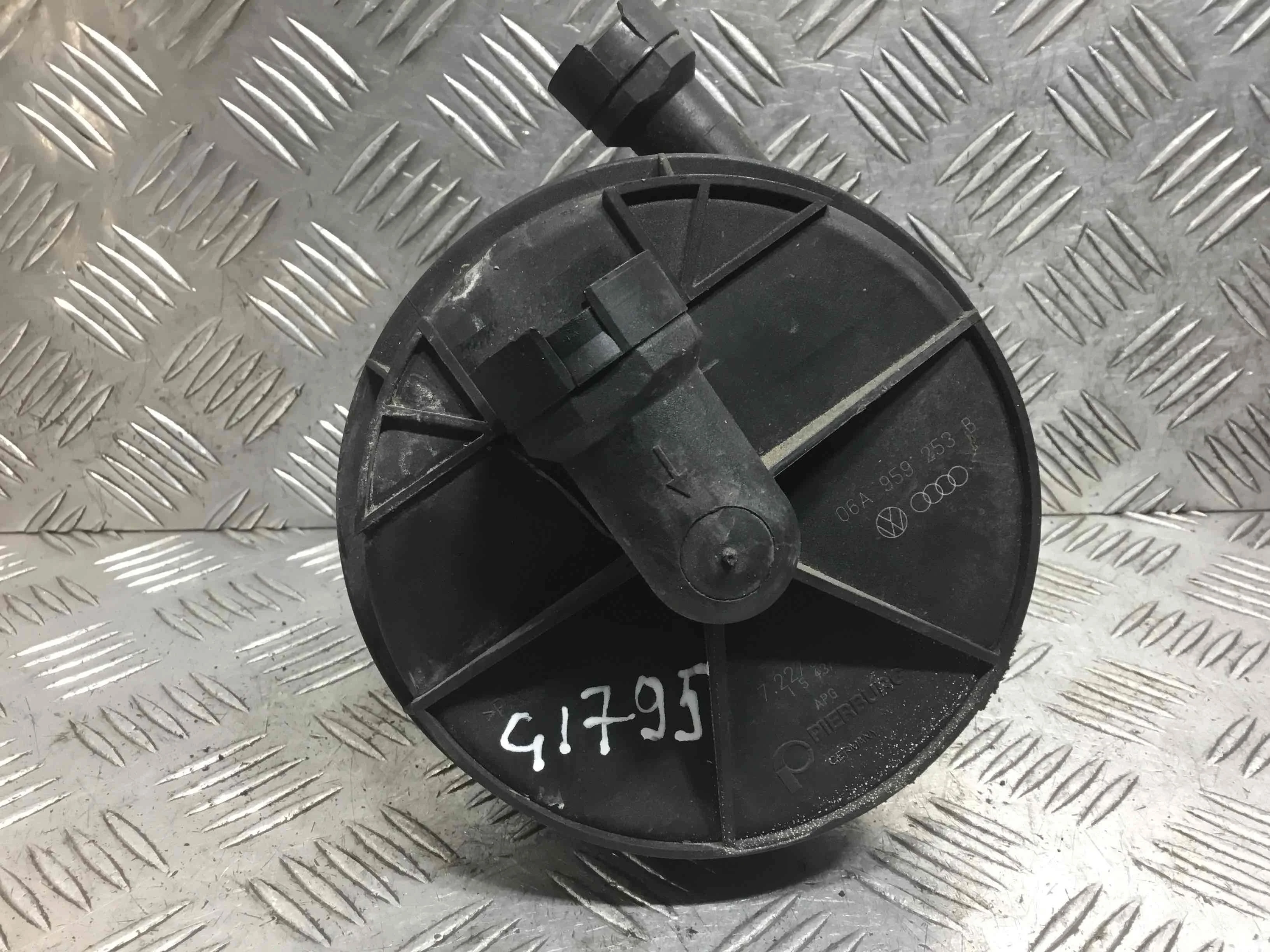 Клапан продувки катализатора Volkswagen Golf 4 поколение (1997-2004) бензин 2.0 i Механика Х/б