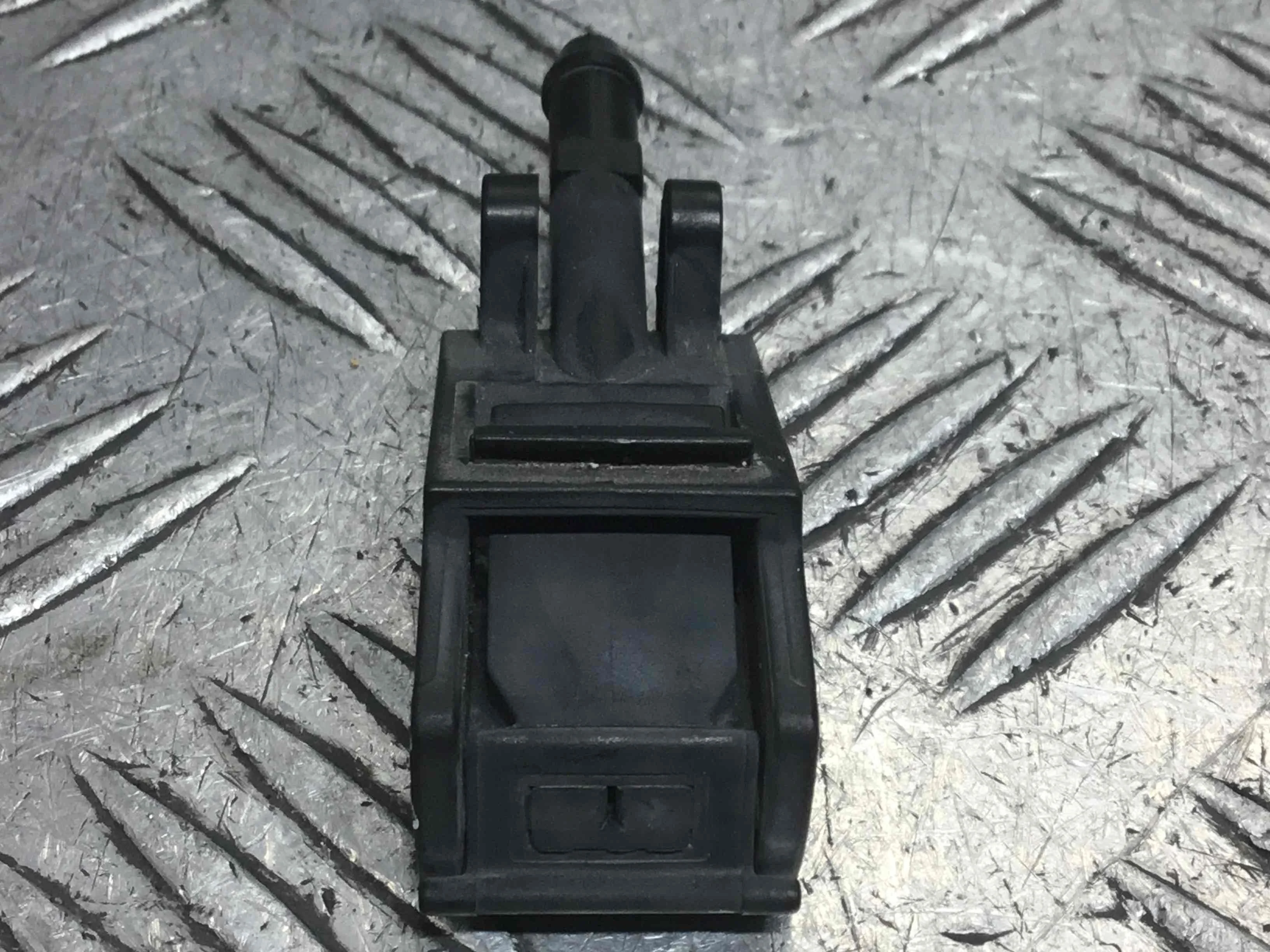 Форсунка омывателя Volkswagen Polo 4 поколение (2001-2005) бензин 1.2 i Механика Х/б