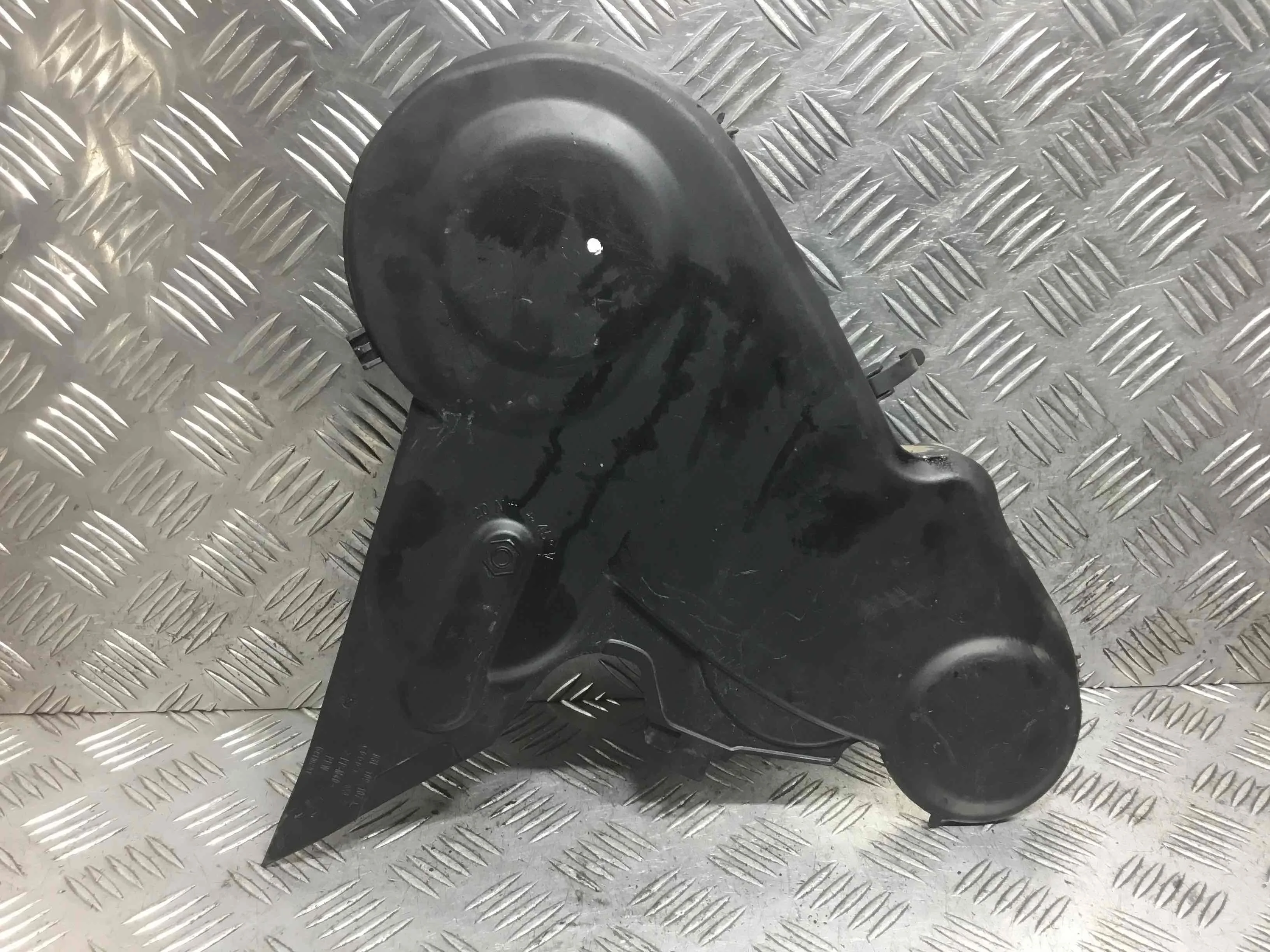 Защита (кожух) ремня ГРМ Volkswagen Golf 6 поколение (2008-2015) дизель 2.0 TDI DSG Х/б