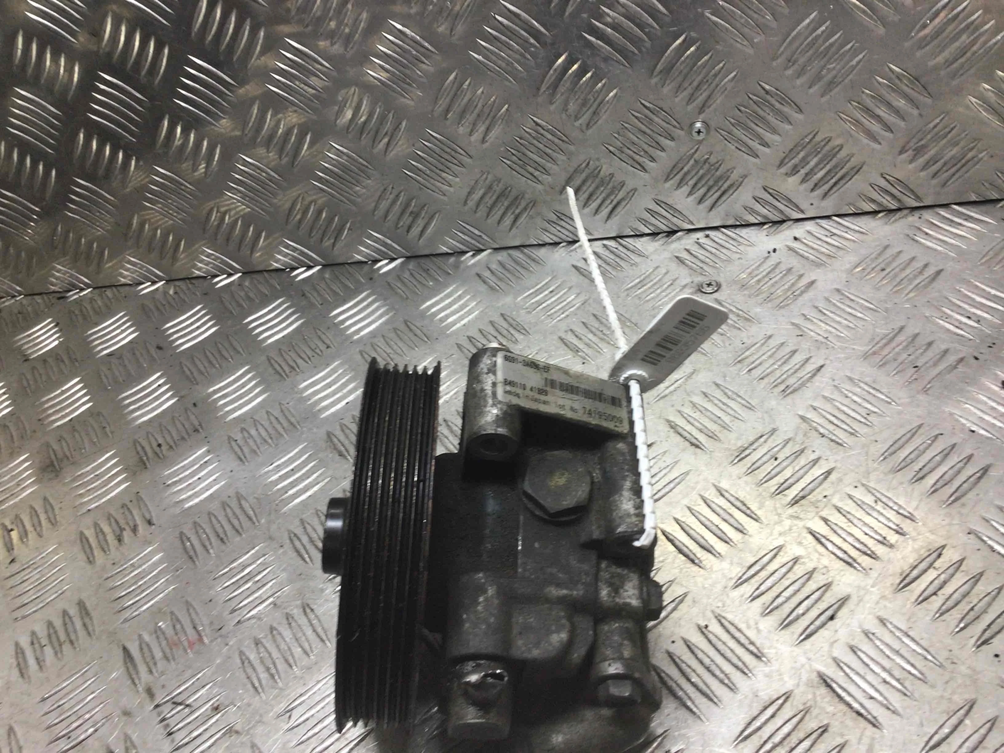 Насос гидроусилителя руля Land Rover Freelander 2 поколение (2006-2010) дизель 2.2 TD Механика