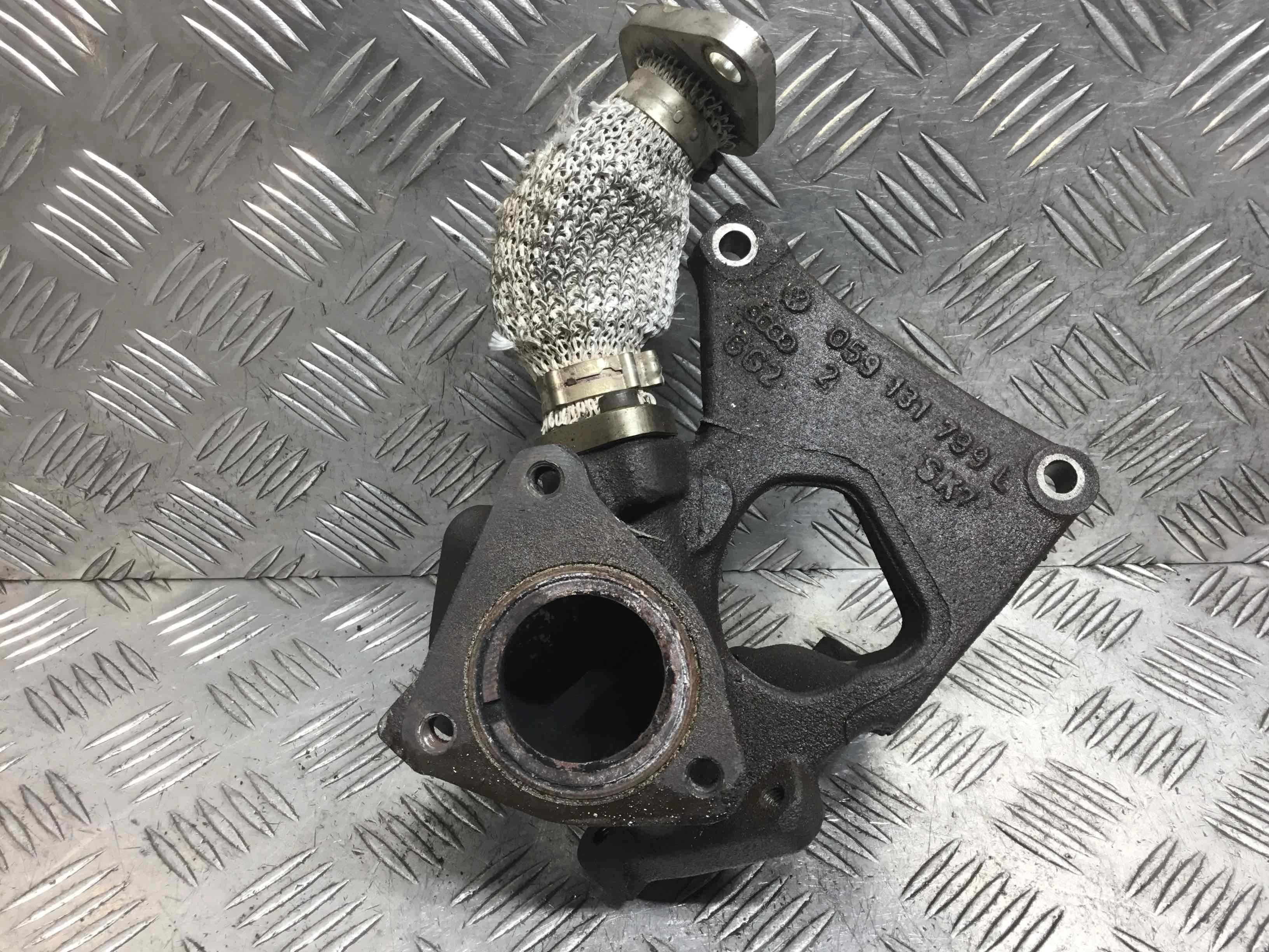 Фланец глушителя Audi A6 C6/4F (2004-2008) дизель 2.7 TDI Вариатор Седан