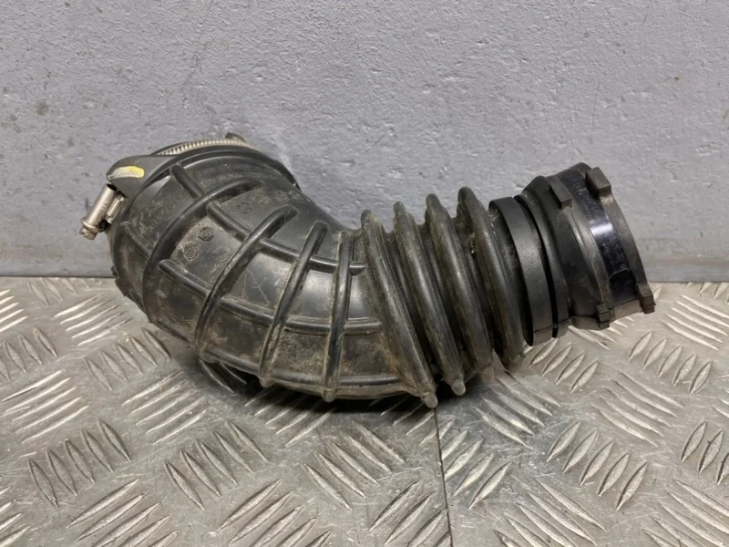 Патрубок дросселя Audi A4 B8