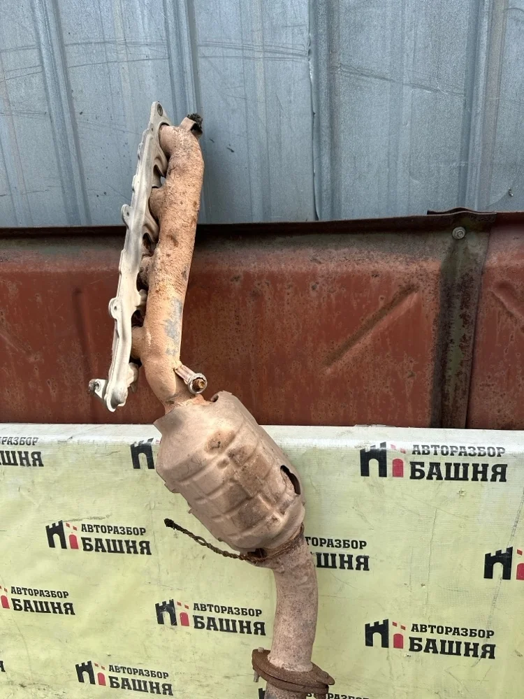 Коллектор выпускной с катализатором Lexus Lx570 2010 1714038020 URJ201 3URFE, правый