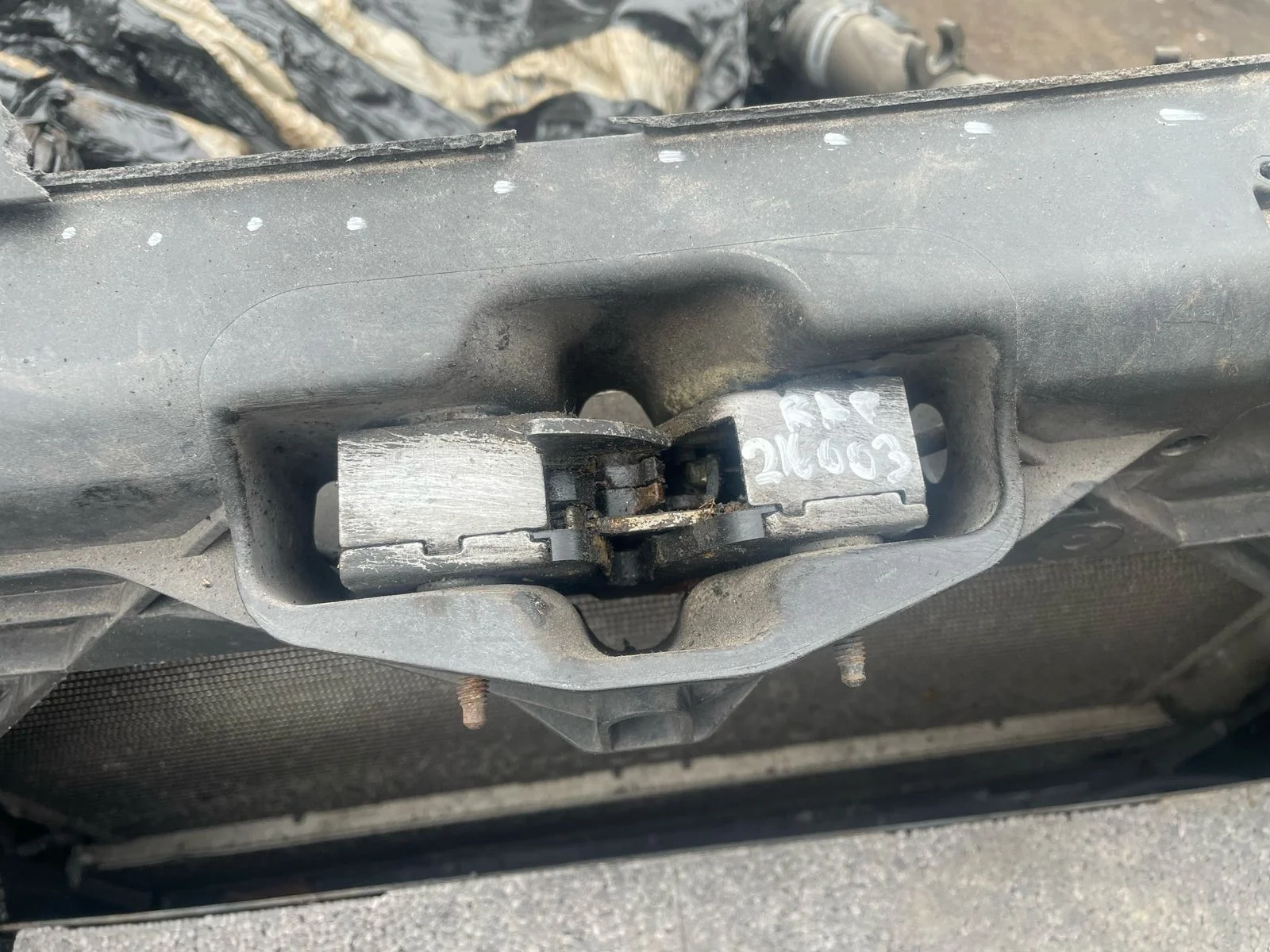 Замок капота SKODA RAPID, VOLKSWAGEN POLO 6 2013- б/у RAPID(2013-;POLO(2020-