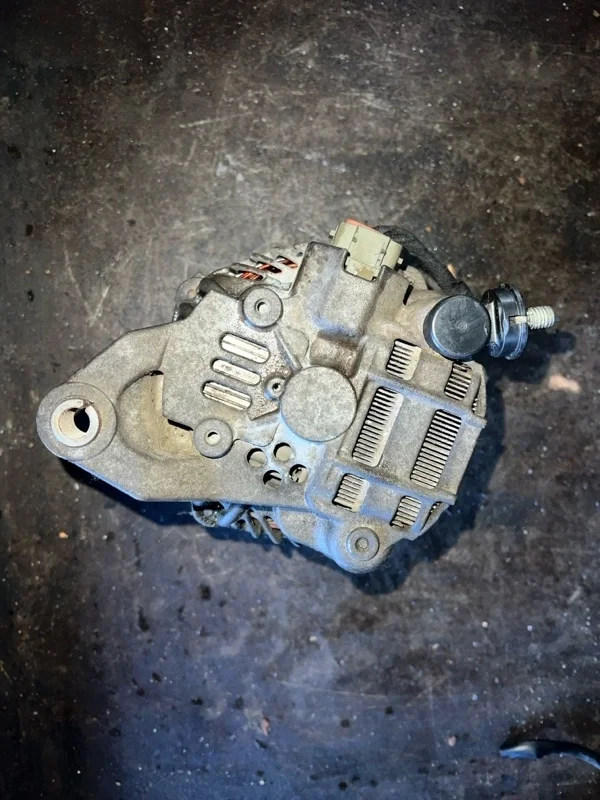 Генератор Nissan Primera 2008 P12E