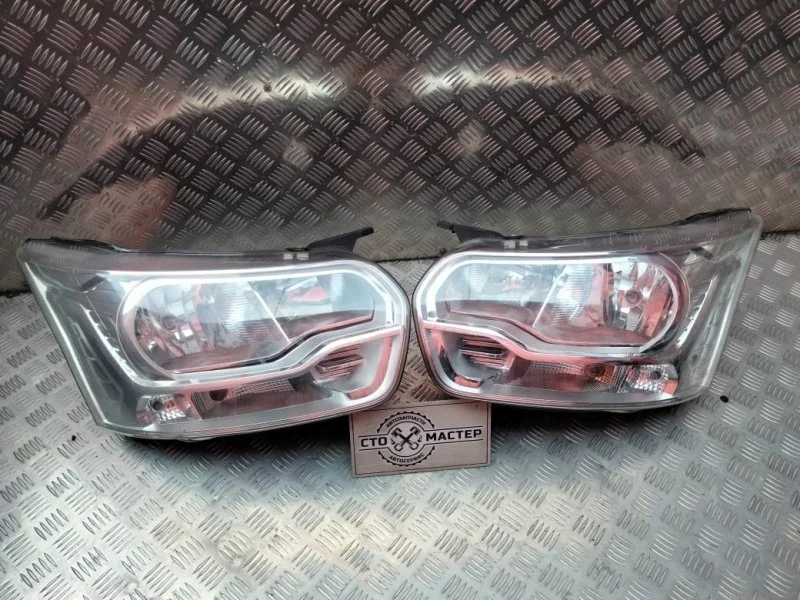 Фары передние Пара Ford Transit 2014 1877027