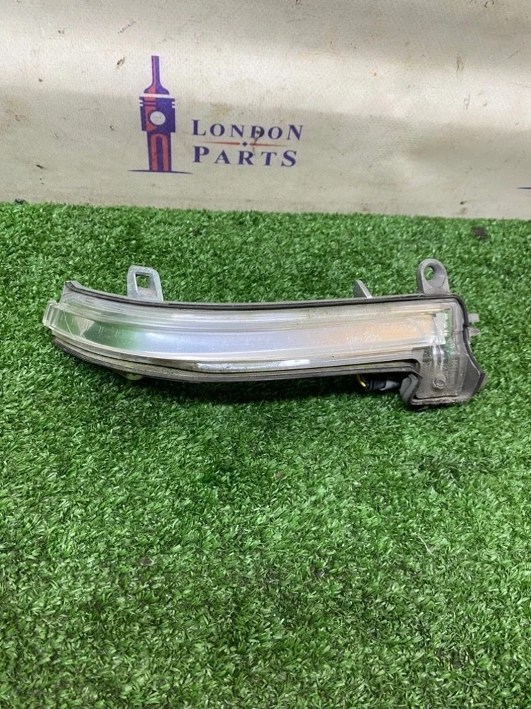 Повторитель поворота BMW F30