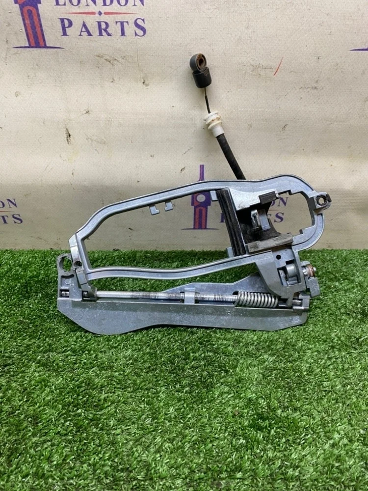 Кронштейн ручки BMW X5 E53