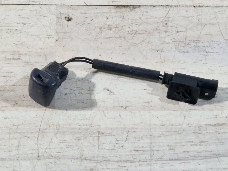 Жиклер омывателя BMW 5 E60 2005