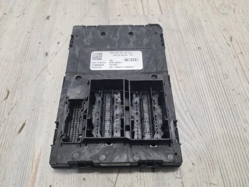 Блок управления bcm Audi Q5 S-line 2018 FY