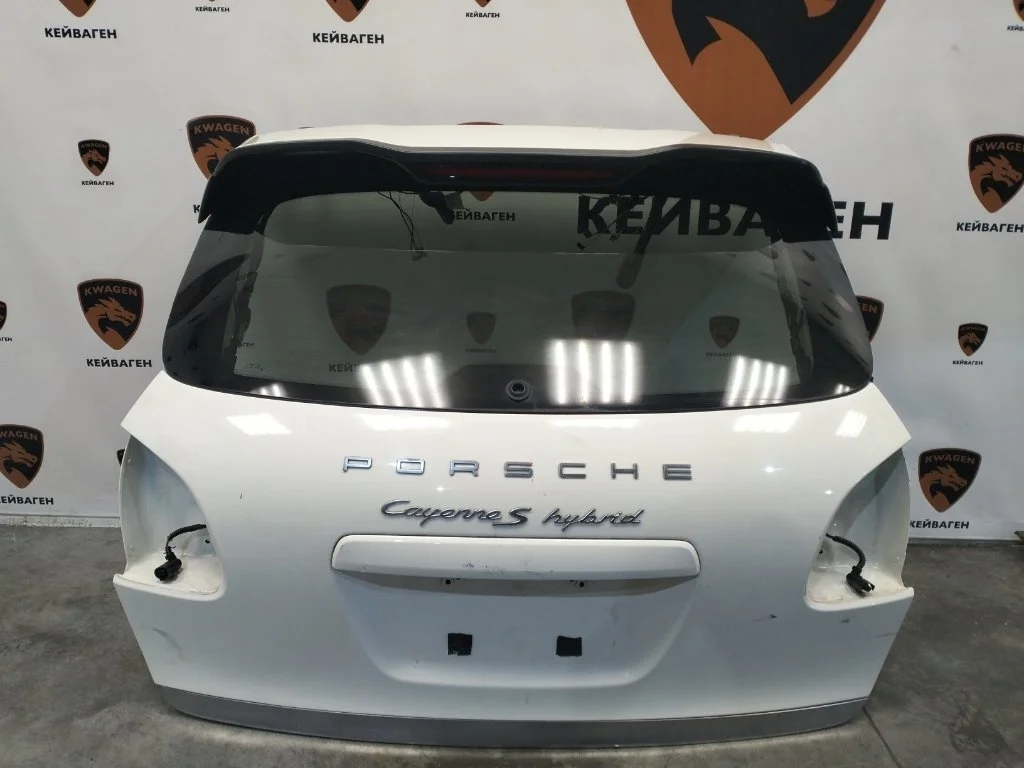 Крышка багажника Porsche Cayenne 2011 958