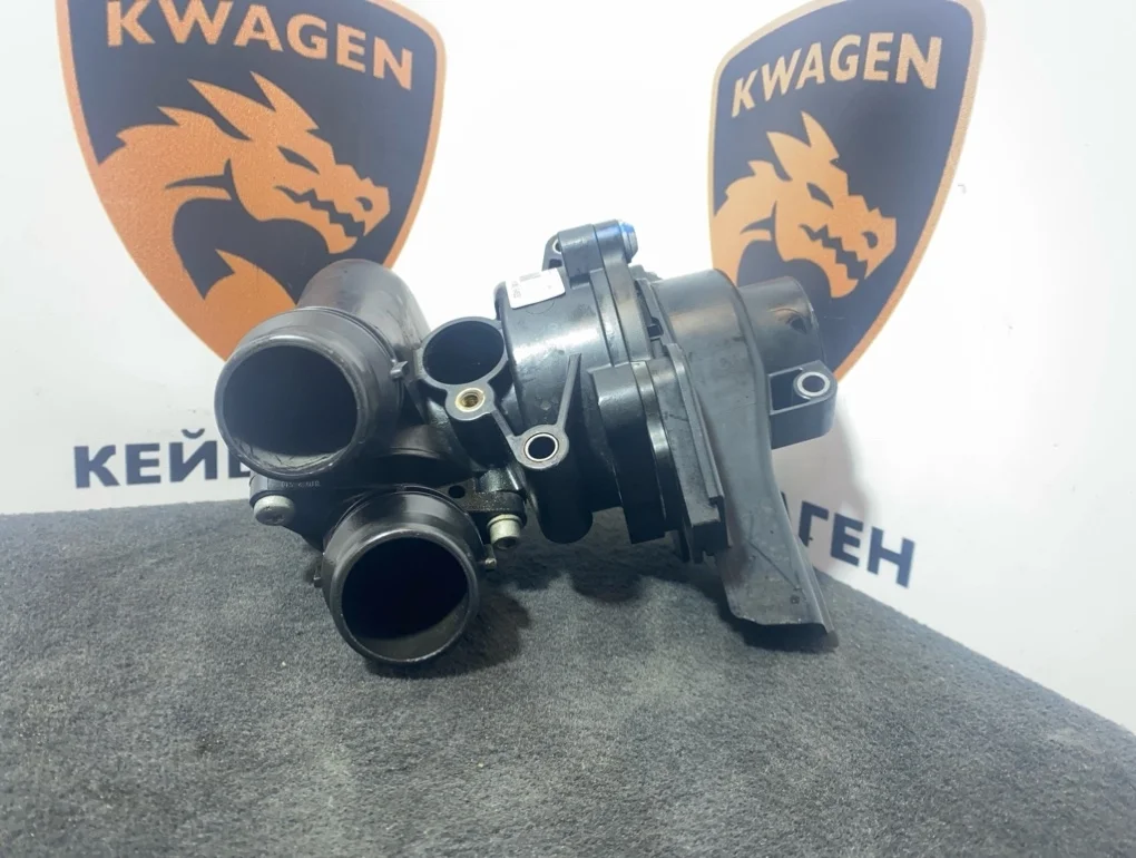 Помпа Audi A4 2012 B8