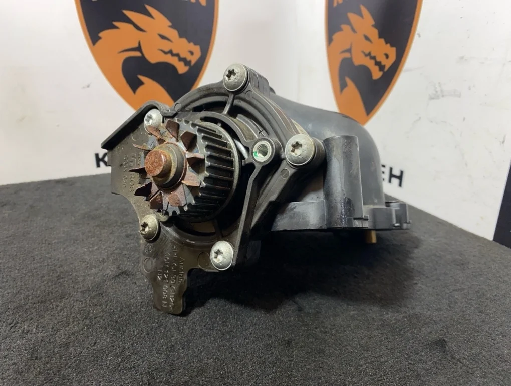 Помпа Audi A5 2012 8T