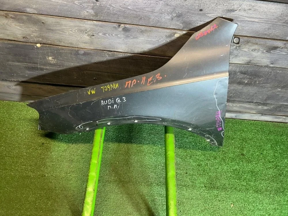Крыло переднее левое Audi Q3