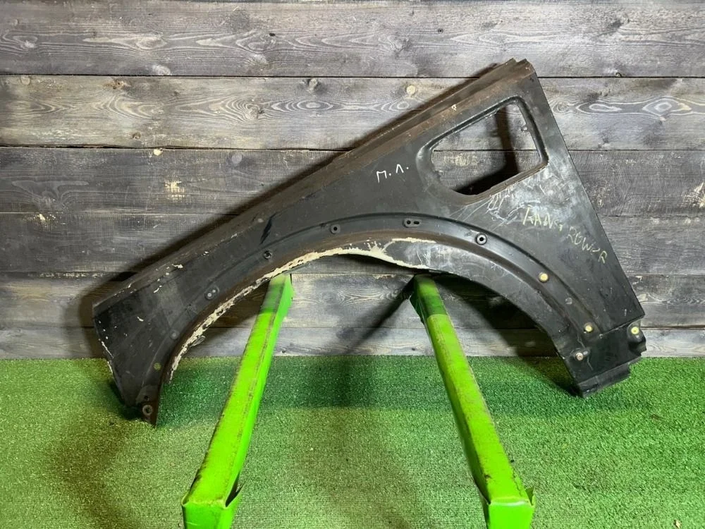 Крыло переднее левое Land Rover Discovery 4