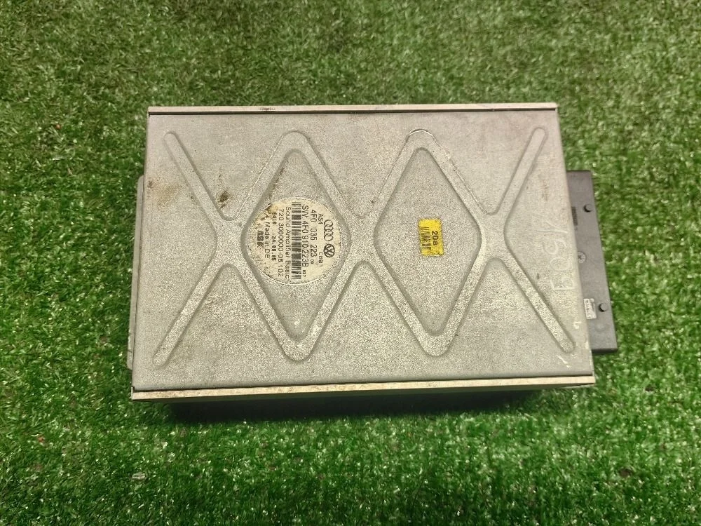 Усилитель акустической системы Audi A6 C6