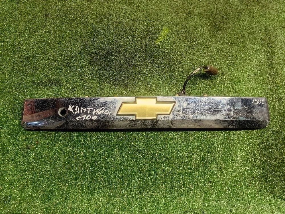 Накладка двери багажника Chevrolet Captiva C100