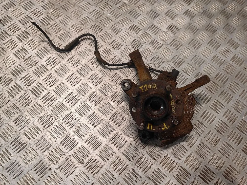 Кулак поворотный передний левый Chevrolet Aveo