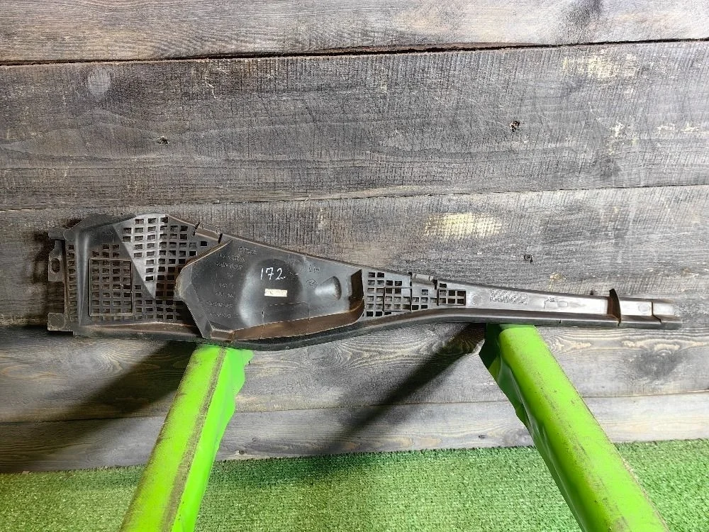 Решетка стеклоочистителя Renault Logan