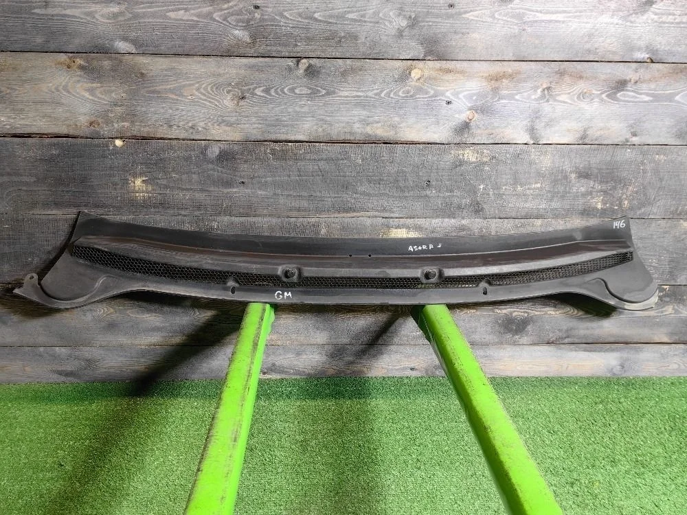 Решетка стеклоочистителя Opel Astra J