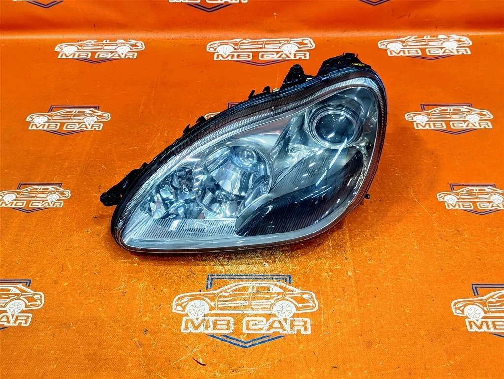 Фара левая Mercedes-Benz