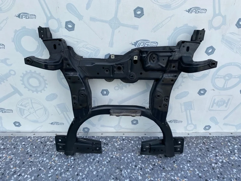 Подрамник передний Mercedes-benz 2013 W246