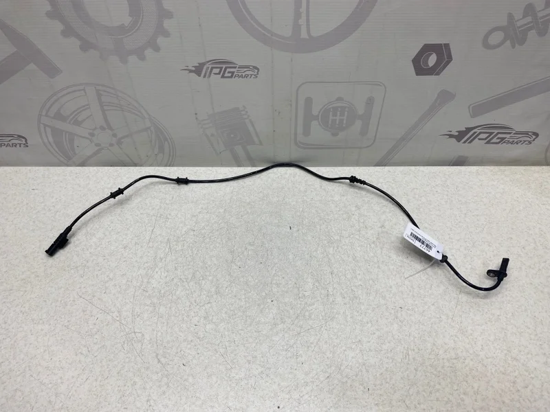 Датчик abs передний Mercedes-benz 2013 W246