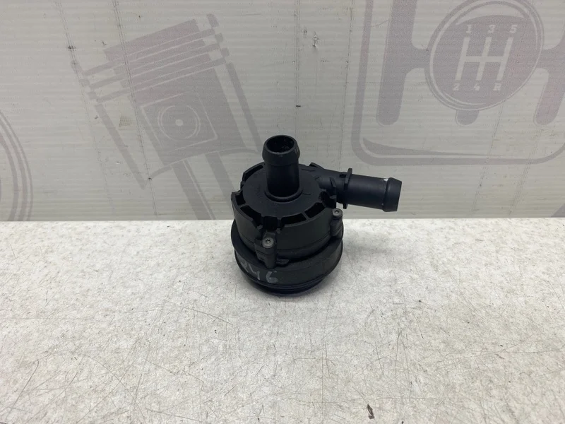 Циркуляционный насос Mercedes-benz 2013 W246