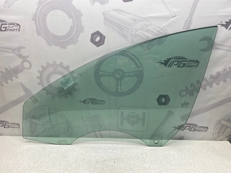 Стекло передней левой двери Mercedes-benz CLS 2011 C218