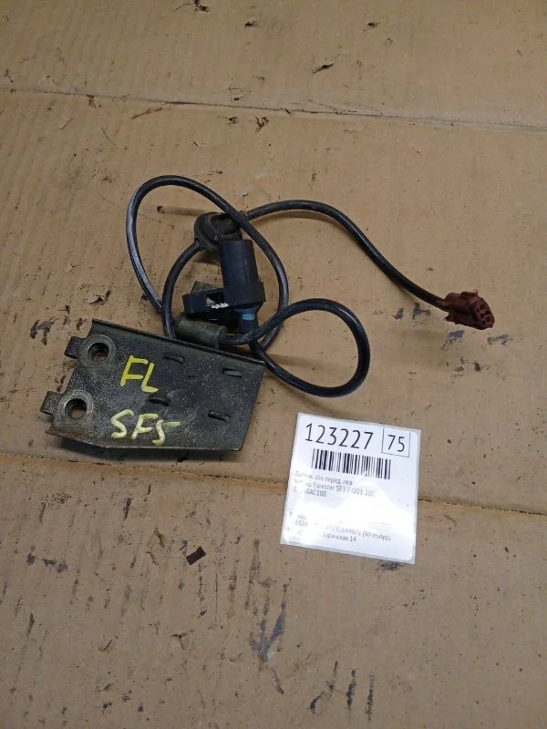 Датчик abs Subaru Forester 2001 SF5