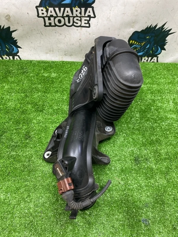 Патрубок интеркулера Audi Q5 2011 8K0145673AJ 8R CDN