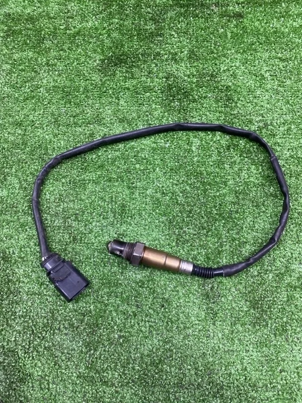 Датчик кислородный Audi Q5 2011 06H906262A 8R CDN