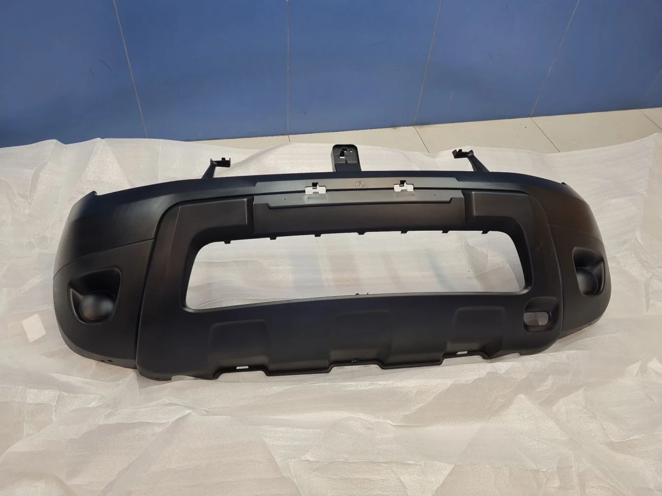 Бампер передний для Renault Duster 2010-