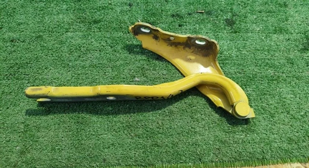 Б.у. петля капота SKODA RAPID NH SKODA RAPID NH