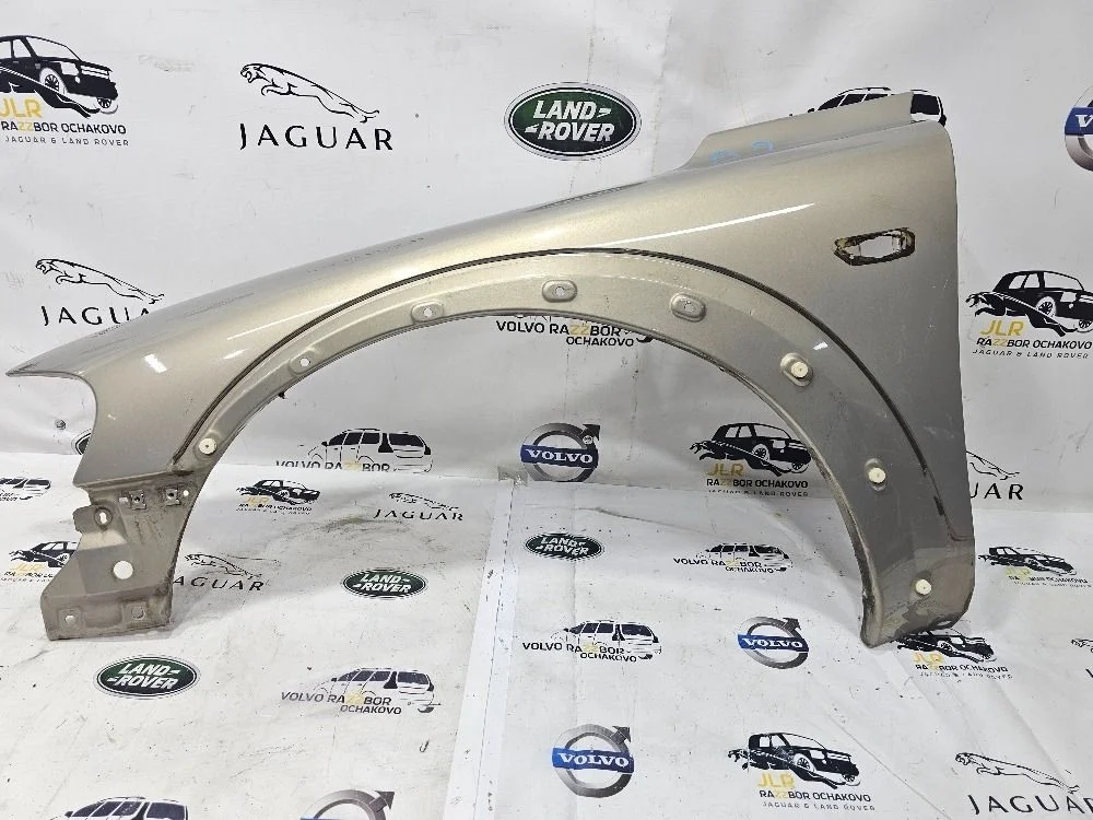 Крыло переднее левое Volvo XC70 2000-2006 XC70 I рестайлинг (2004—2007)