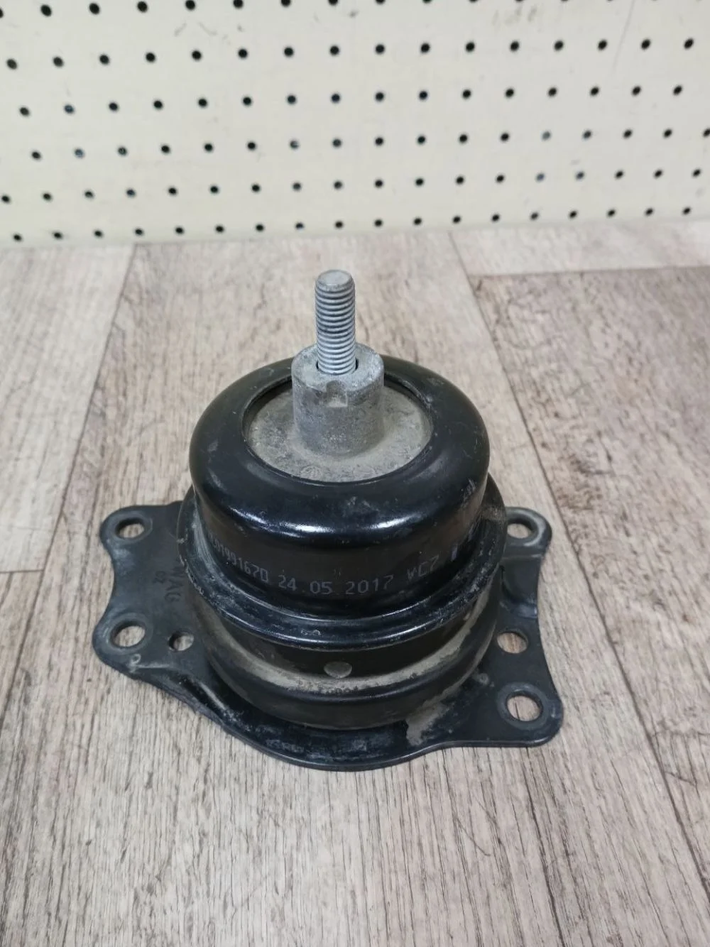 Опора двигателя Volkswagen Polo V рестайлинг (2015—2020) Polo V рестайлинг (2015—2020) 6C1